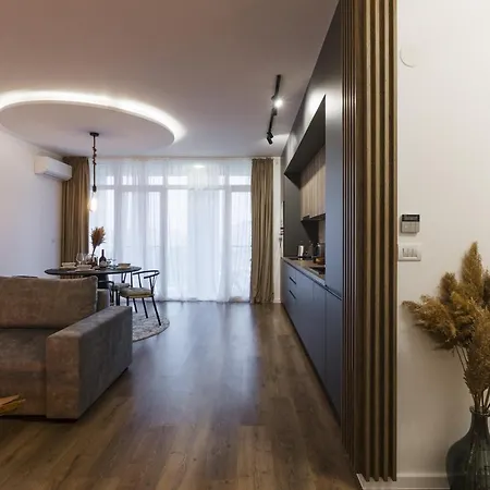 Near Iulius Mall With Balcony & Private Parking Timisoara