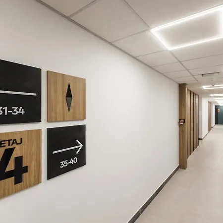 Near Iulius Mall With Balcony & Private Parking Apartment *