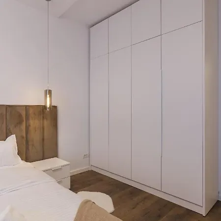 Near Iulius Mall With Balcony & Private Parking Apartment Timisoara