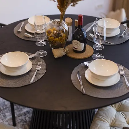 Near Iulius Mall With Balcony & Private Parking