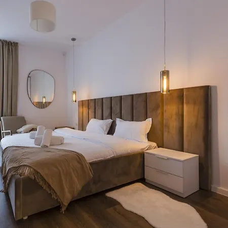 Apartment Near Iulius Mall With Balcony & Private Parking *