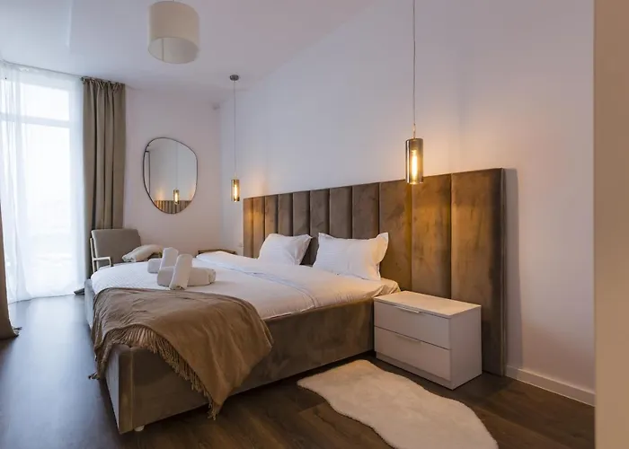 Apartment Near Iulius Mall With Balcony & Private Parking *