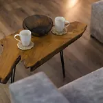 Near Iulius Mall With Balcony & Private Parking Apartmán *